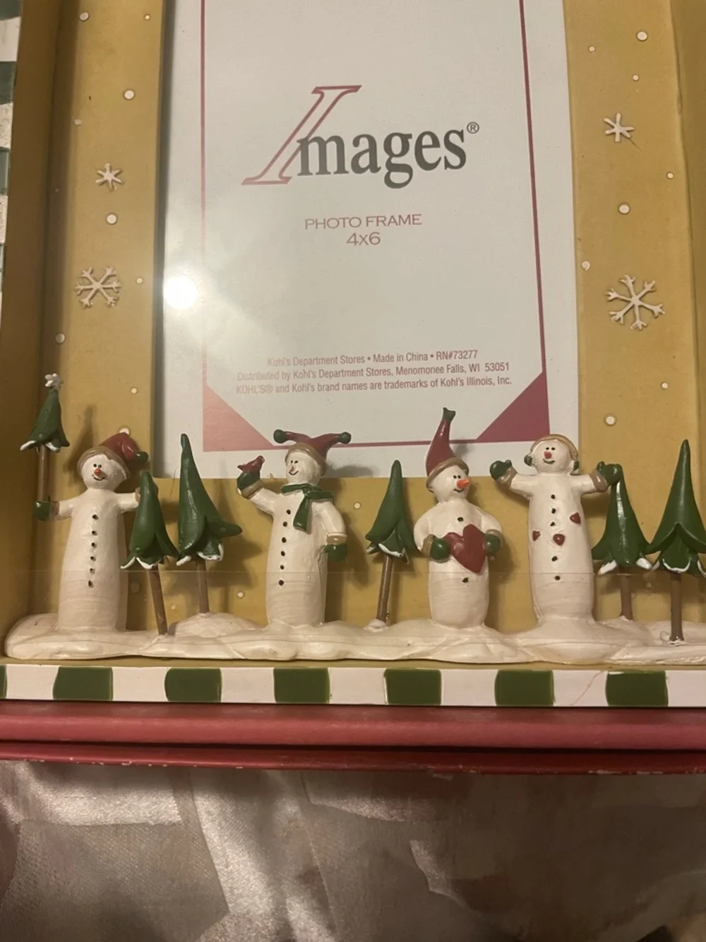 Images Holiday Snowman & Tree 4x6 Photo Frame - new 3D wooden detail